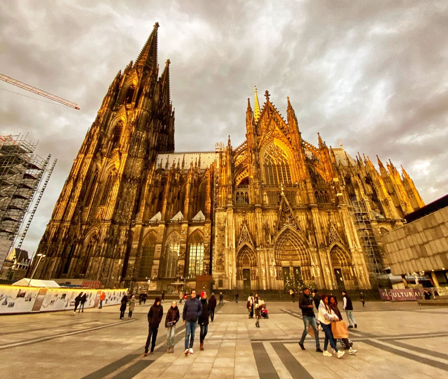 Dom_zu_Koeln_Foto_Monika_planlosin