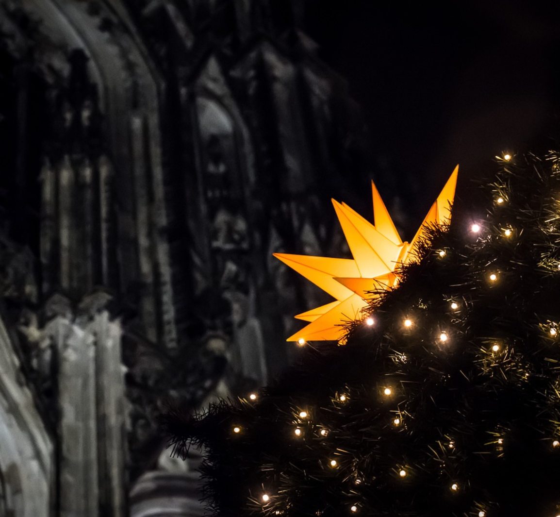 Cover image for Weihnachten in Gefahr - Rätseltour Köln 